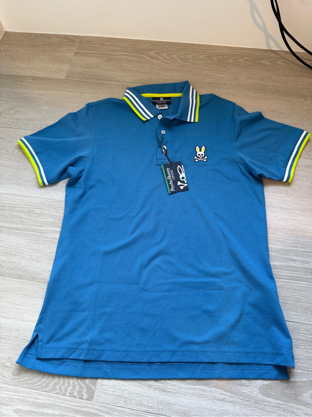 NWT Psycho Bunny Mens Size 4
(M) Milburn Short Sleeve Polo Shirt